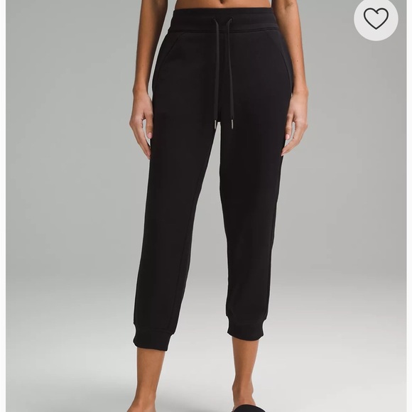 lululemon athletica Pants - Lululemon Scuba High Rise Cropped Jogger